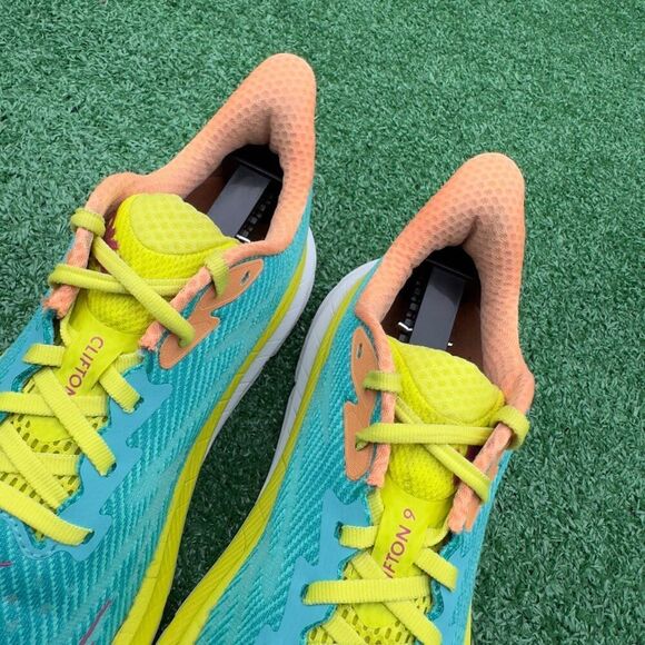 HOKA ONE ONE CLIFTON 9 - Women’s Running Shoes - SIZE 8B - Picture 5 of 10